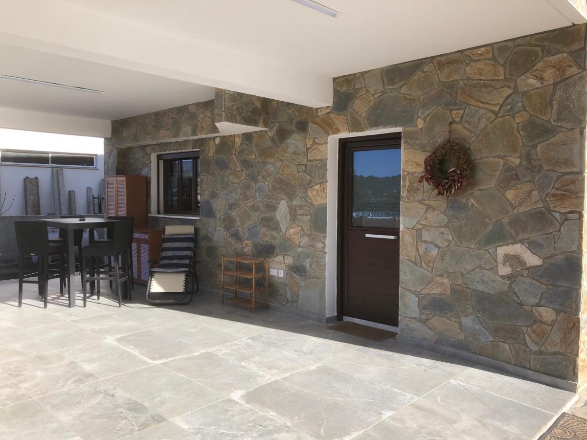 Diamond Stone Wooden Guest House Chandria Exterior photo